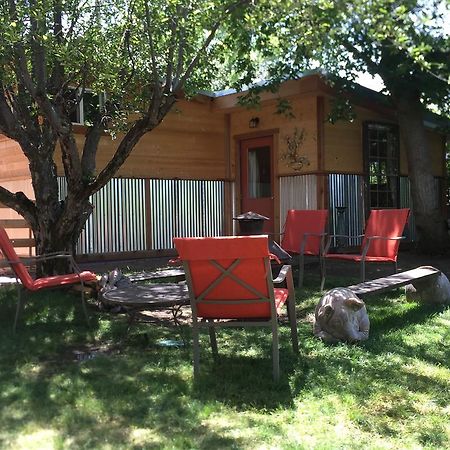 Lava Hideout Cabins Villa Lava Hot Springs Bagian luar foto